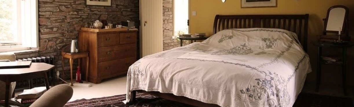Photo of the double bedroom at The Old Storehouse